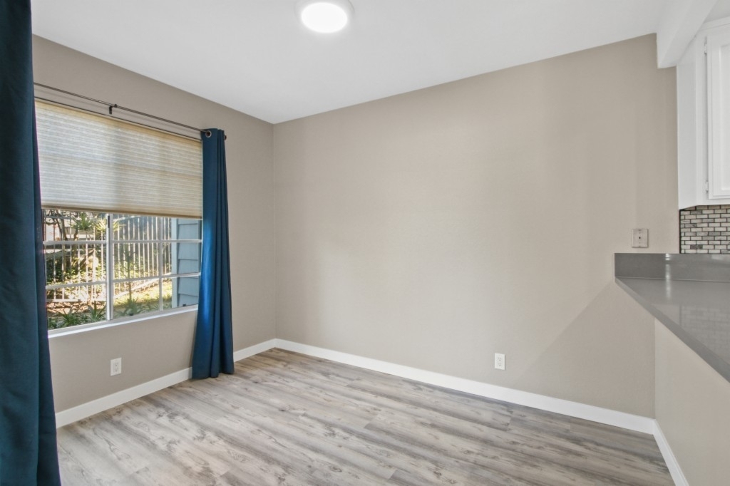 1246 W Park Western - Photo 4