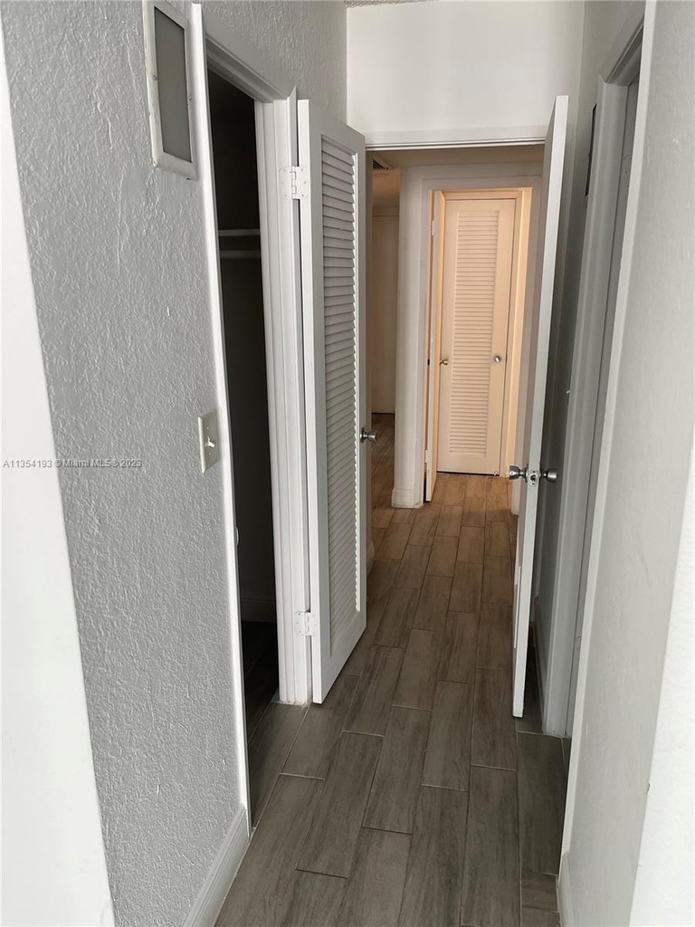 19390 Collins Ave - Photo 6