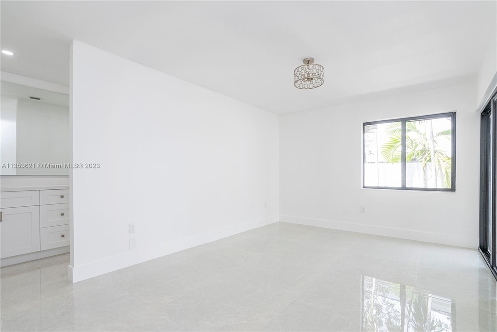 11703 Sw 107th Ter - Photo 10