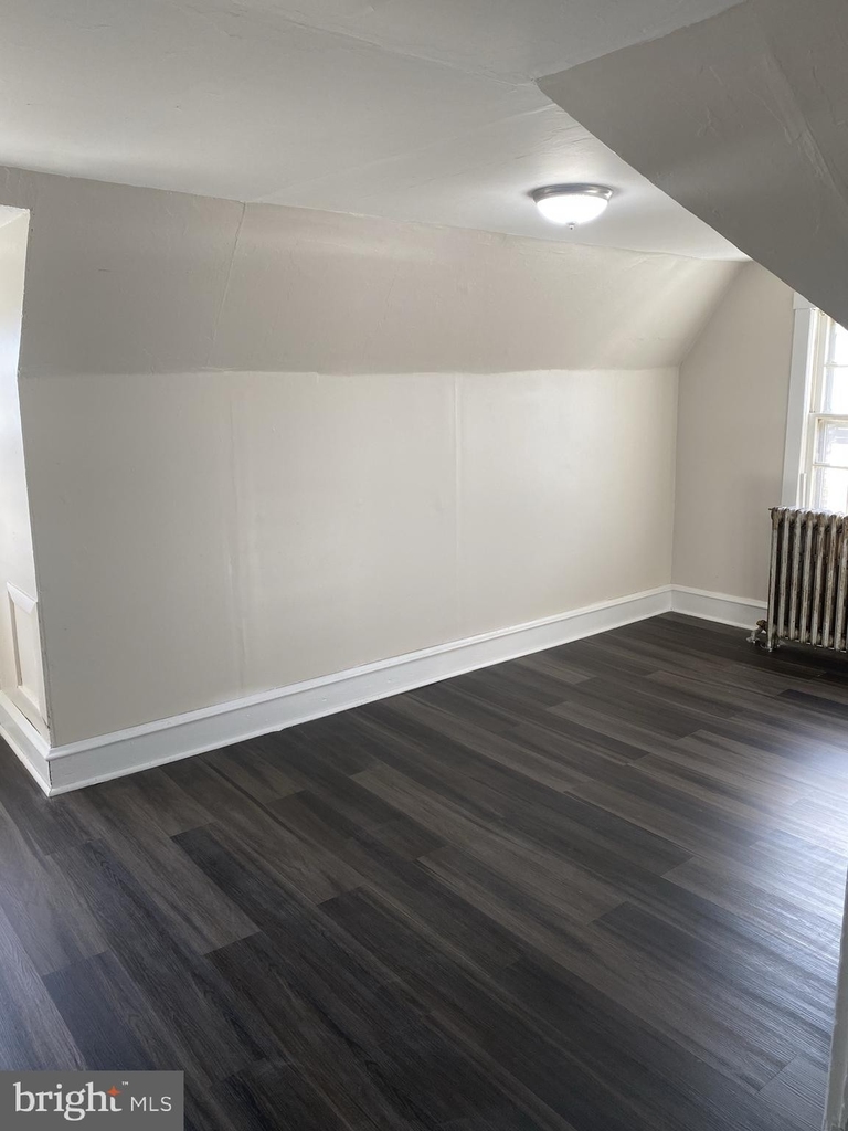 360 Elm Avenue - Photo 8