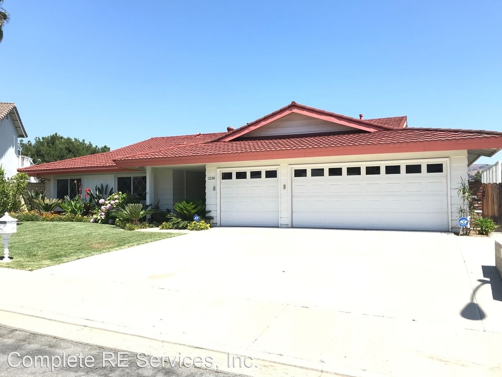 2208 Etongale Ave. - Photo 0