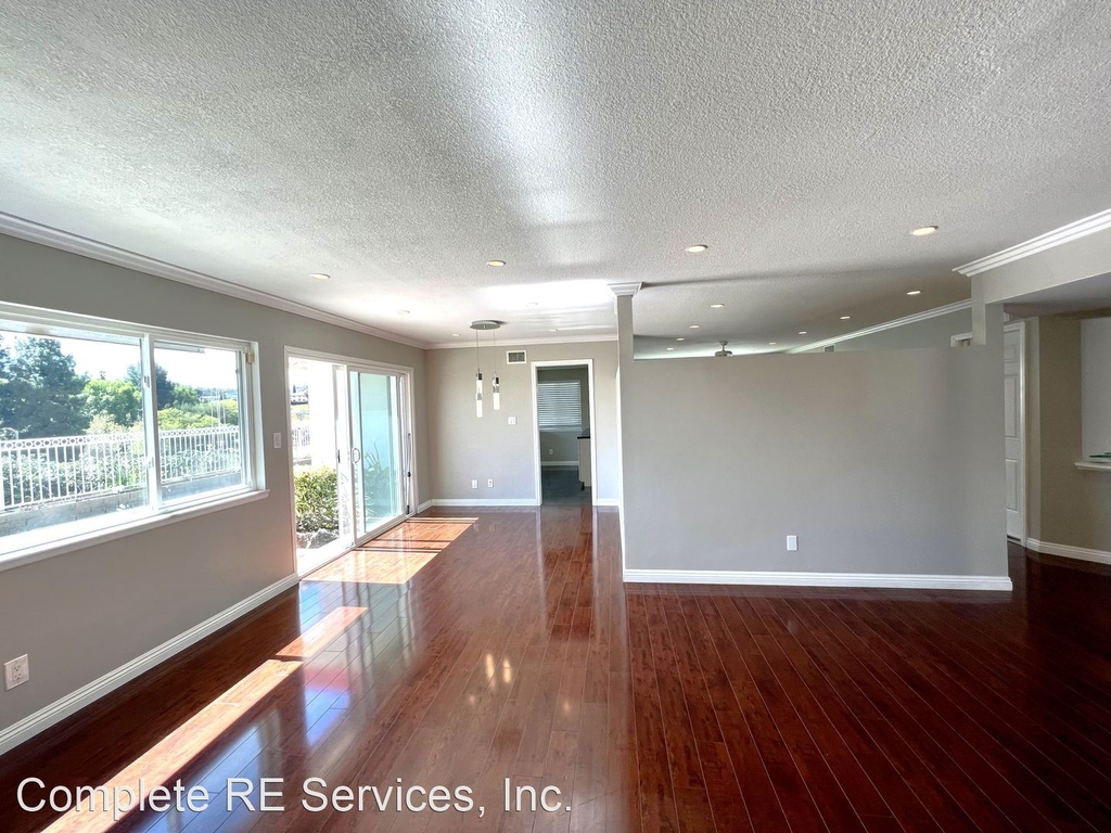 2208 Etongale Ave. - Photo 10