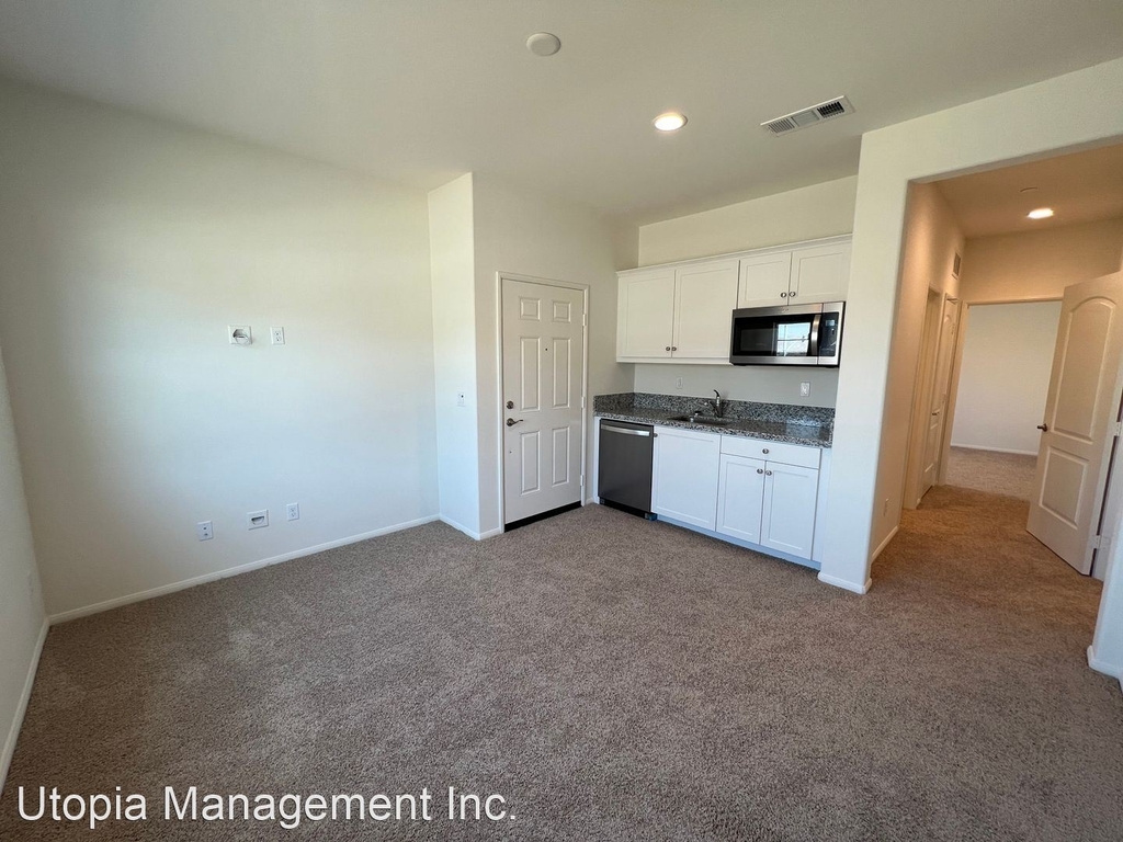 30737 Expedition Dr. - Photo 14