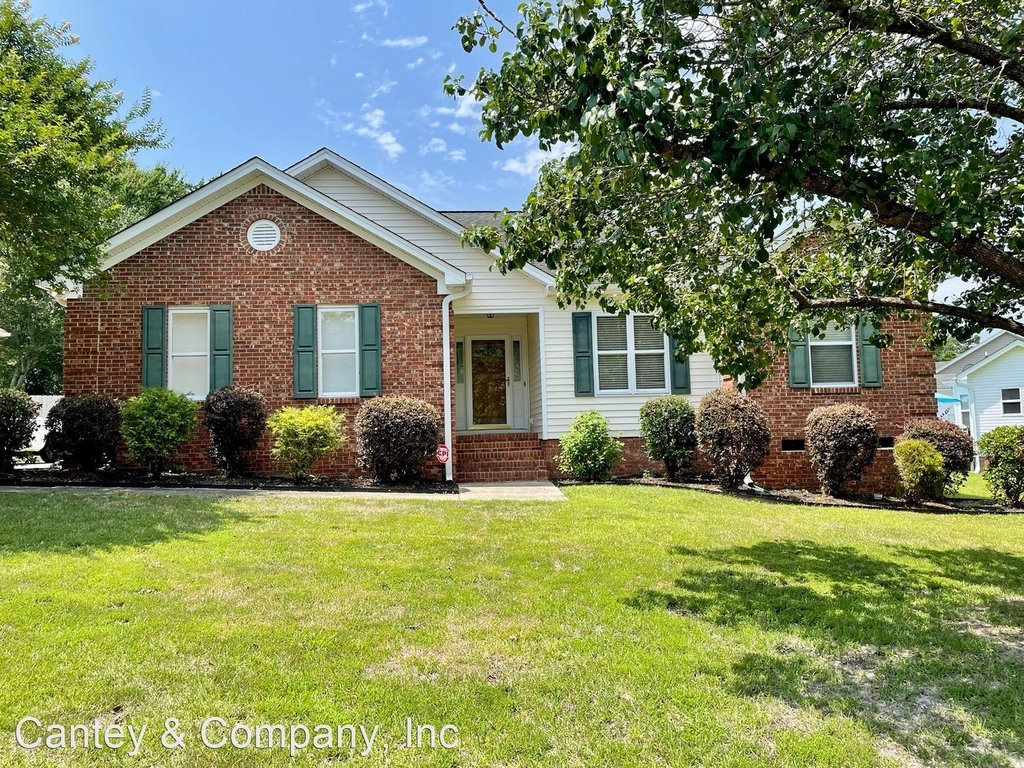 164 Shadeland Circle - Photo 0