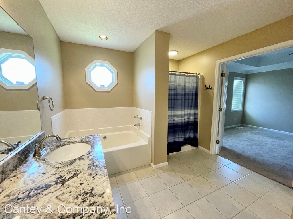 164 Shadeland Circle - Photo 19