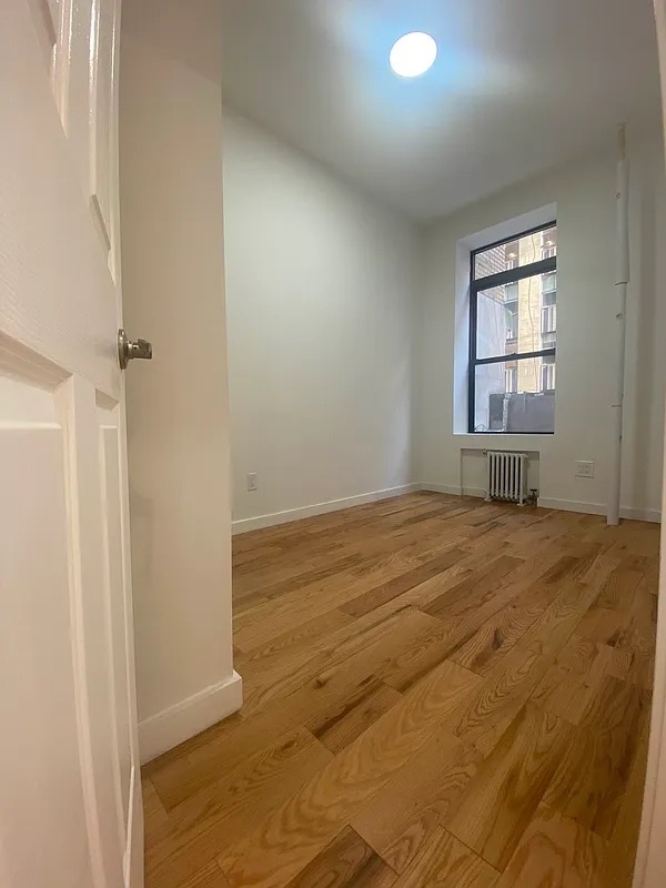 58 West 48th Street - Photo 7