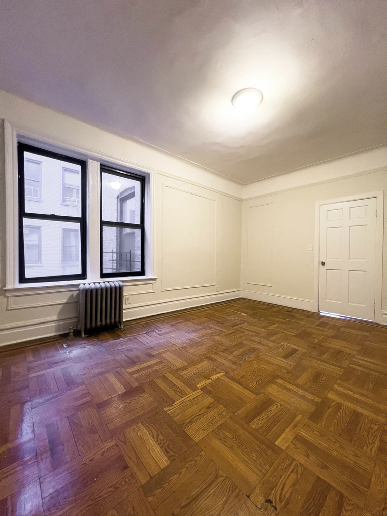 540 Ft Washington Avenue - Photo 2