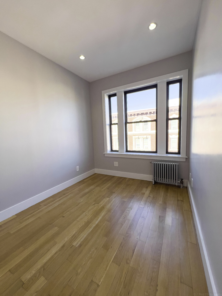 600 West 136th Street - Photo 4