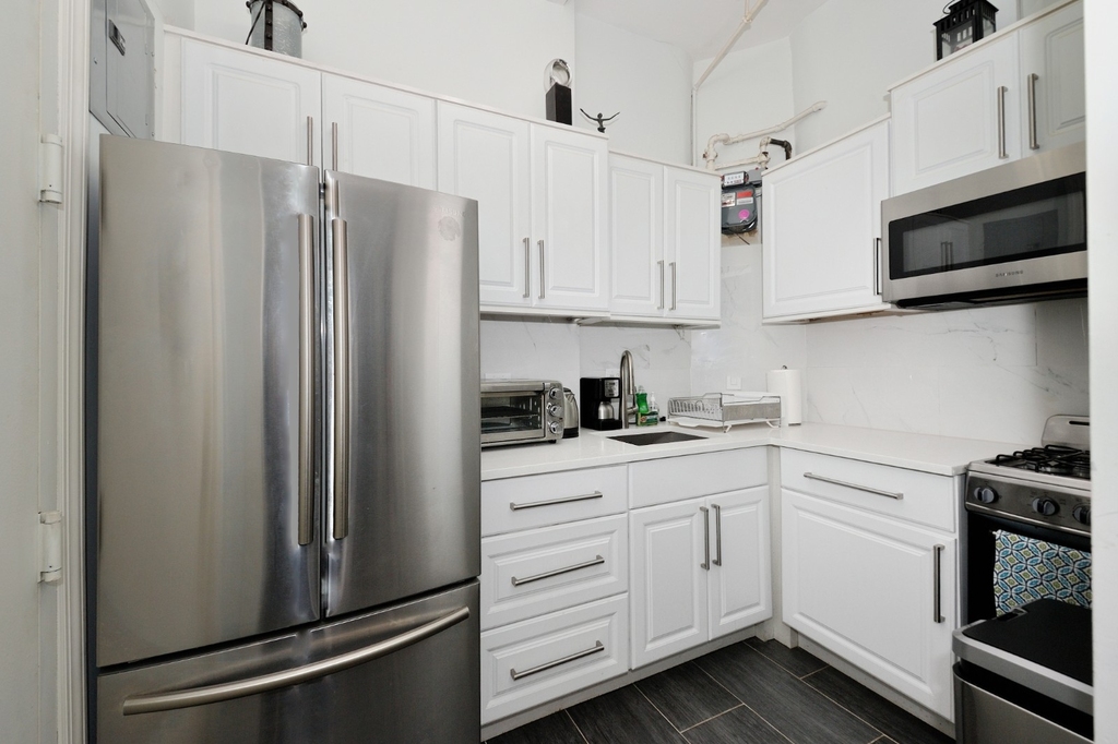 7 West 82nd Street - Photo 9