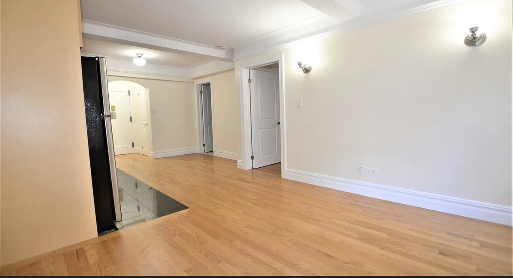 95 Christopher Street - Photo 2