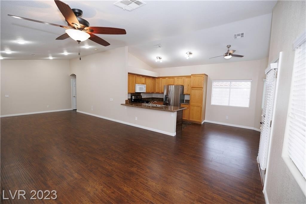 2123 Sunset Vista Avenue - Photo 22