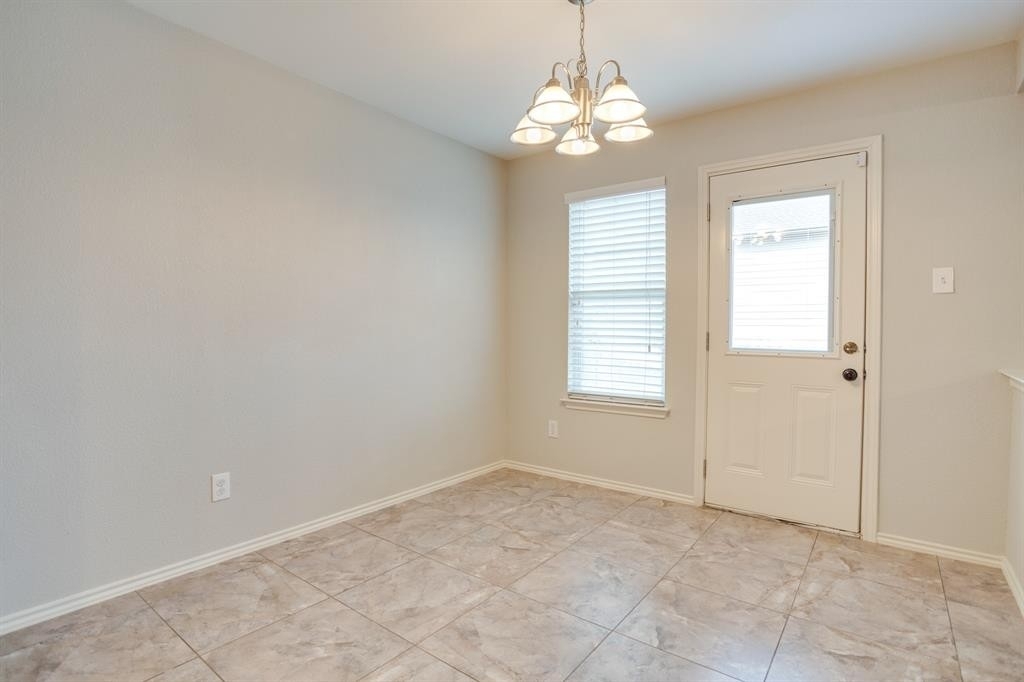 1705 Willow Way - Photo 5