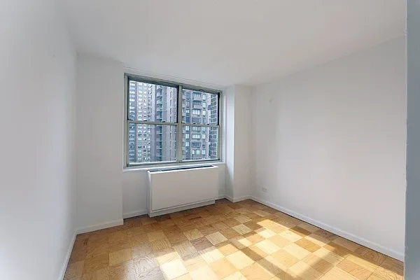 166 East 34th Street - Photo 1