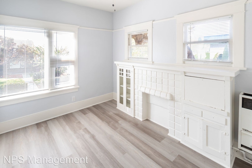 1049 E 5th Street - Photo 5