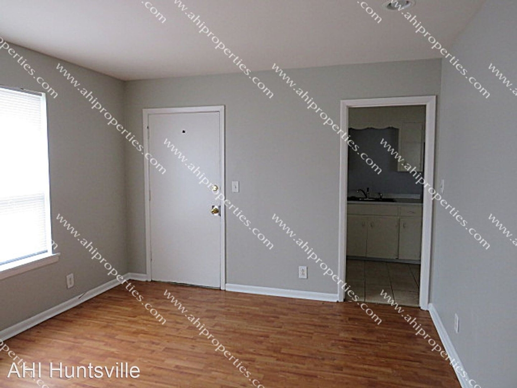 907 Stevens Court Ne - Photo 2