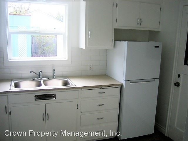 1230 Ruge St Nw - Photo 1