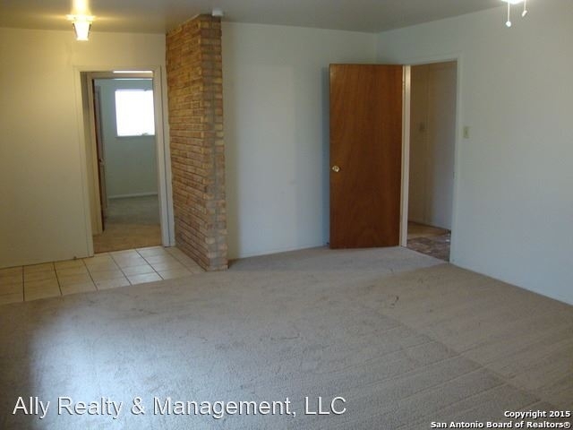 318 Como Street - Photo 2