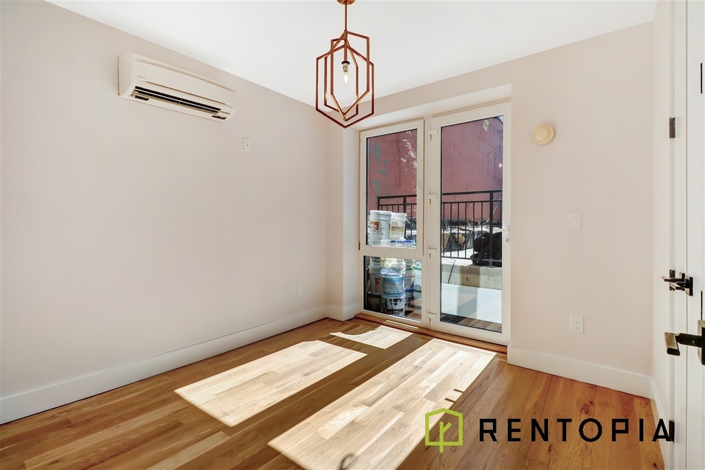 596 Metropolitan Avenue - Photo 1