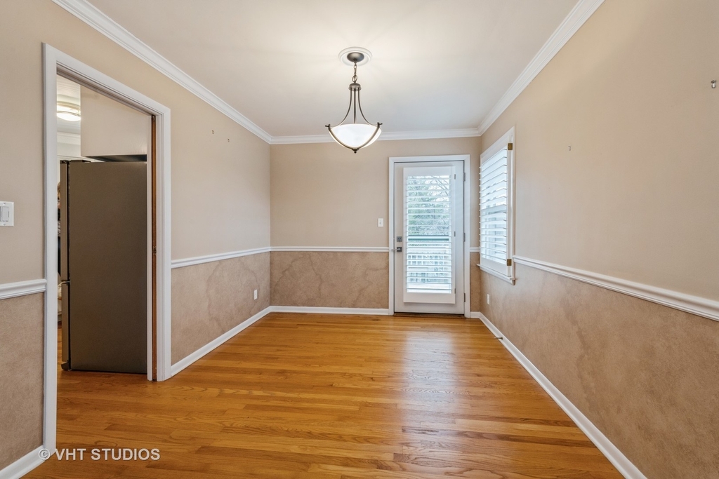 536 Prairie Avenue - Photo 3