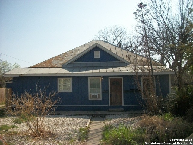 340 Mckinley Ave - Photo 0