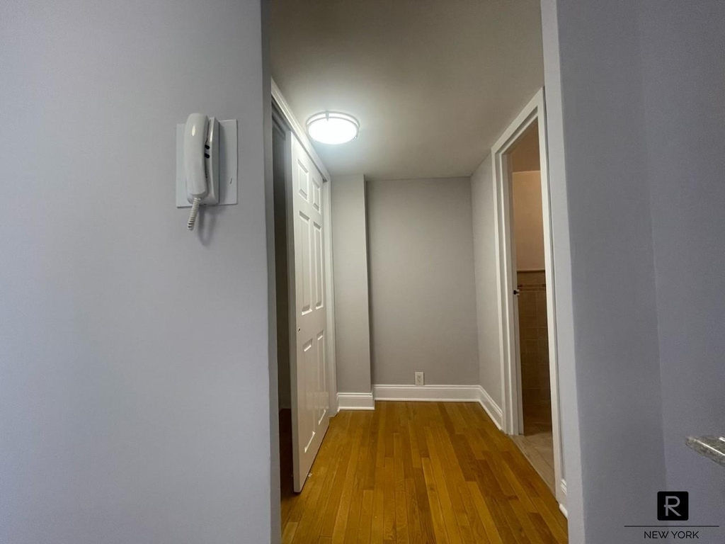 301 East 47th Street - Photo 5