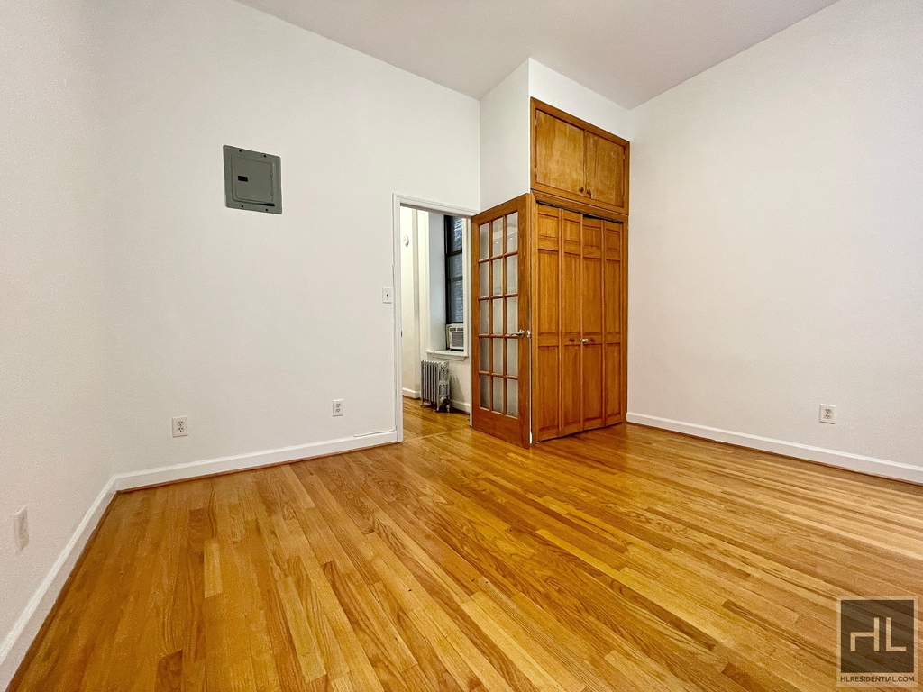 304 East 11 Street - Photo 1