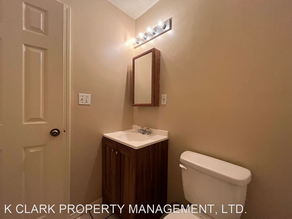 5619 Lakebend West Dr. Unit B - Photo 24