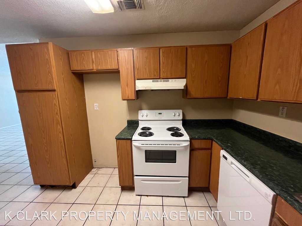 5619 Lakebend West Dr. Unit B - Photo 8