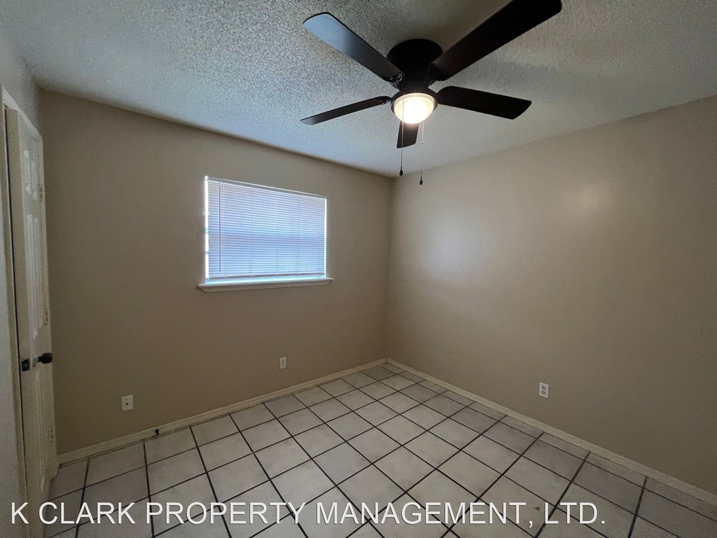 5619 Lakebend West Dr. Unit B - Photo 22