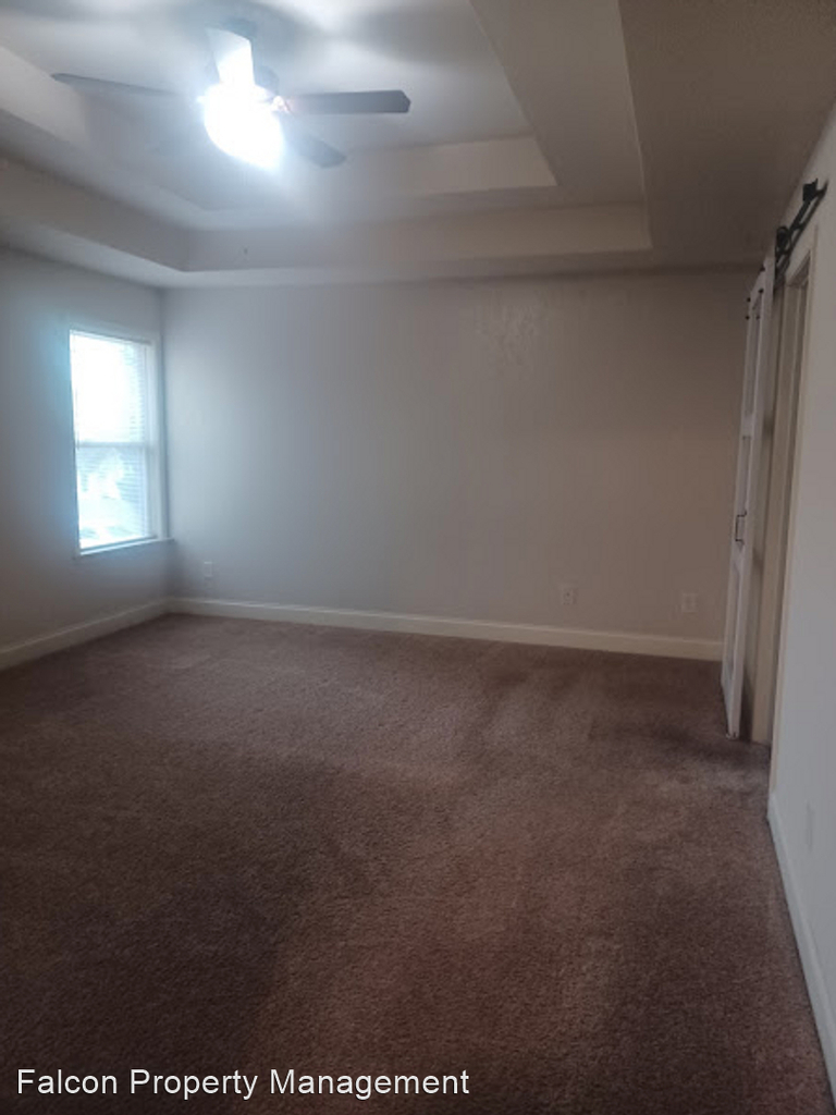 448 Oscar Court - Photo 28