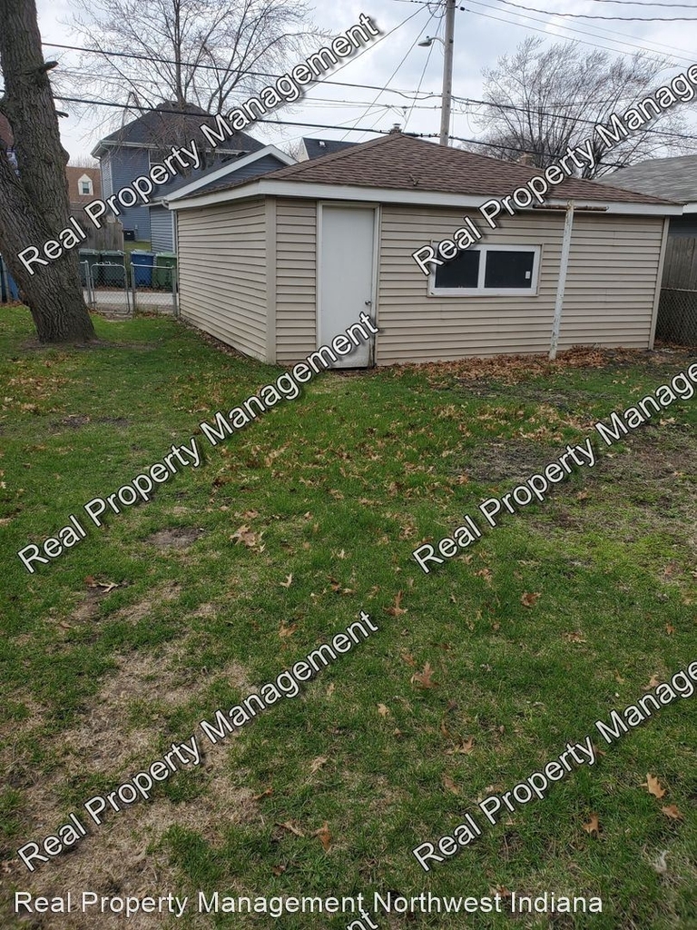 6740 Wicker Ave. - Photo 12