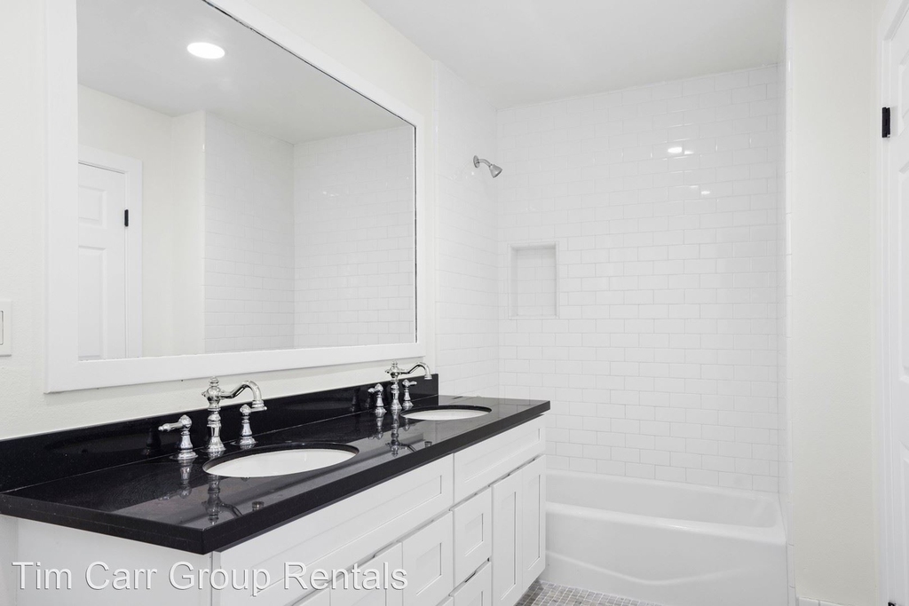 165 E 23rd Street - Photo 10