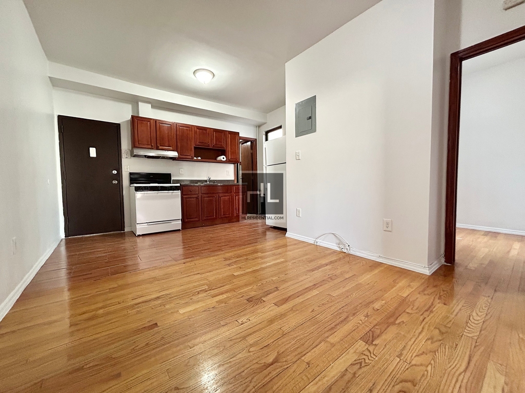 224 53 Street - Photo 2