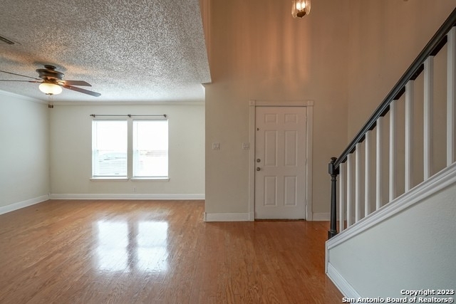 8235 Meadow Horn Dr - Photo 2