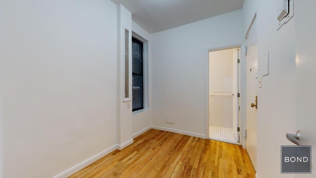 220 East 85 Street - Photo 5