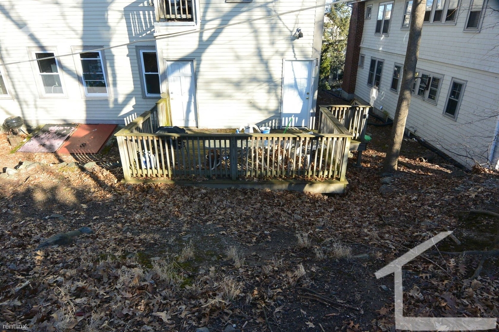 56 Ridgemont St - Photo 4