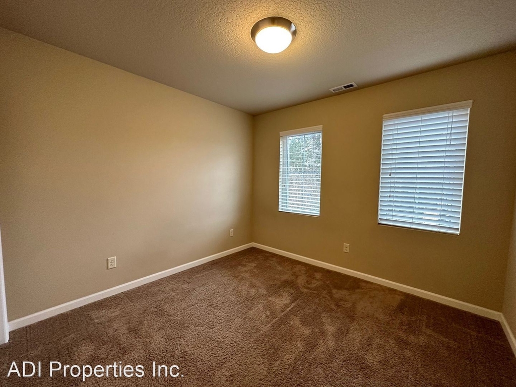 20996 Sw Sister Lane - Photo 11