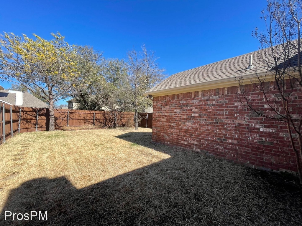 2217 Micarta Dr - Photo 14