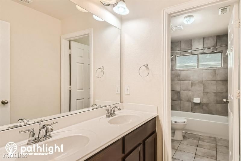 3211 Pamplona Unit - Photo 20