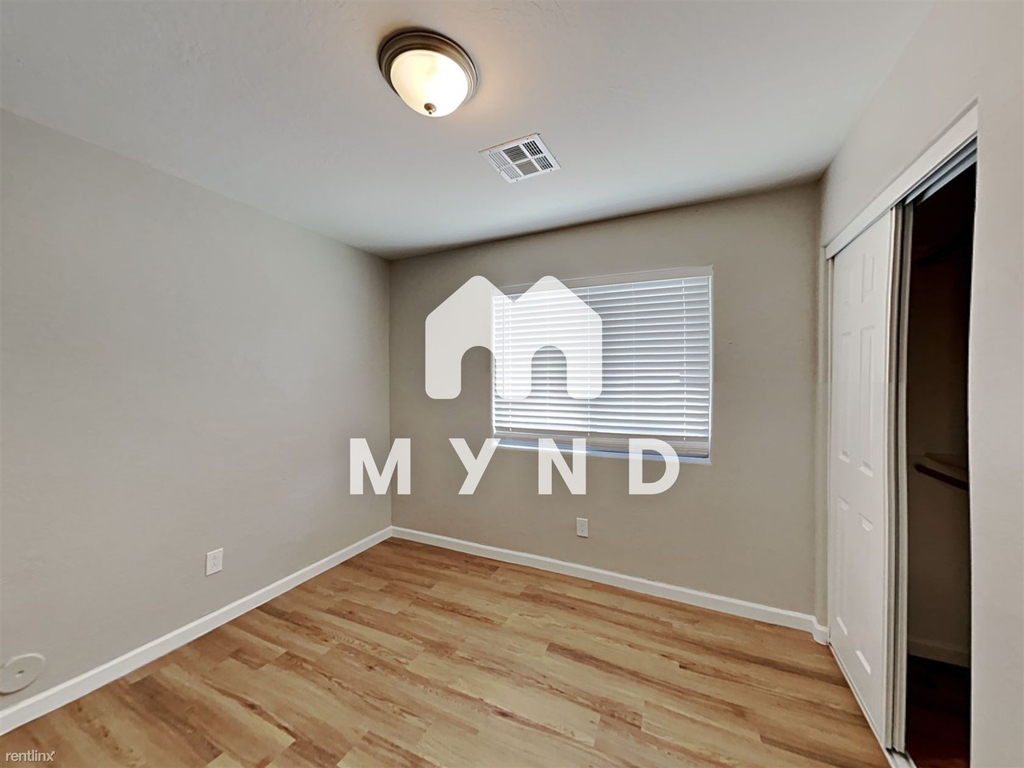 25550 W Whyman St - Photo 34