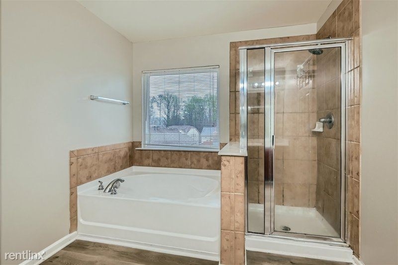 383 Roseglen Dr Nw Unit - Photo 11