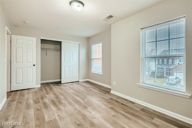 383 Roseglen Dr Nw Unit - Photo 6