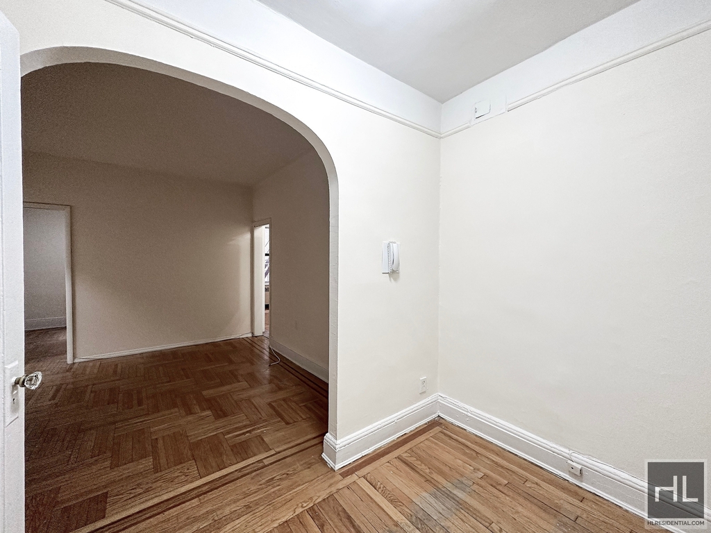 529 East 85 Street - Photo 2