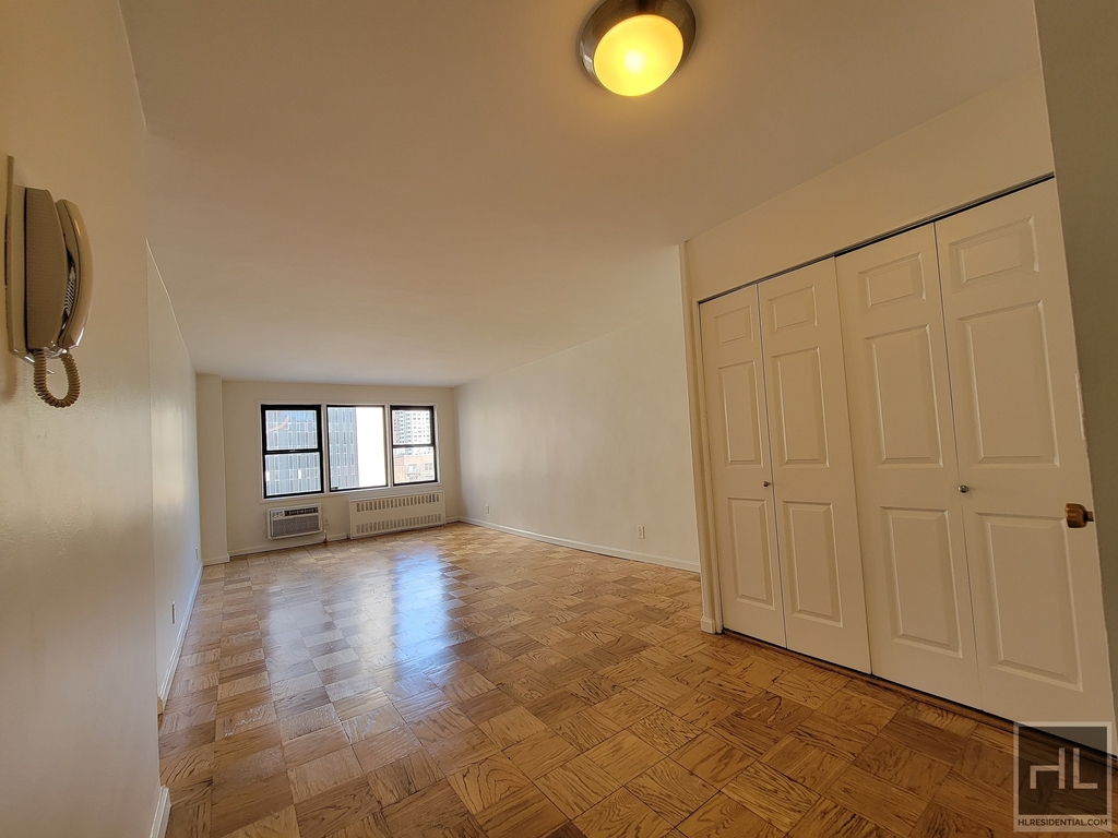 East 36th Street - Photo 1