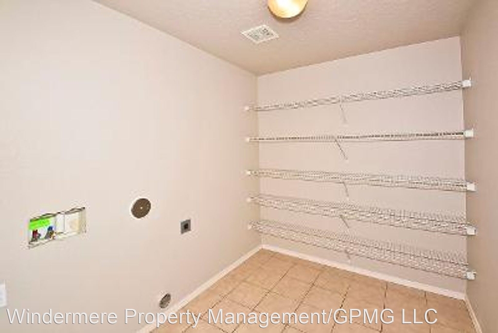 11256 Meadowriver Dr. - Photo 16