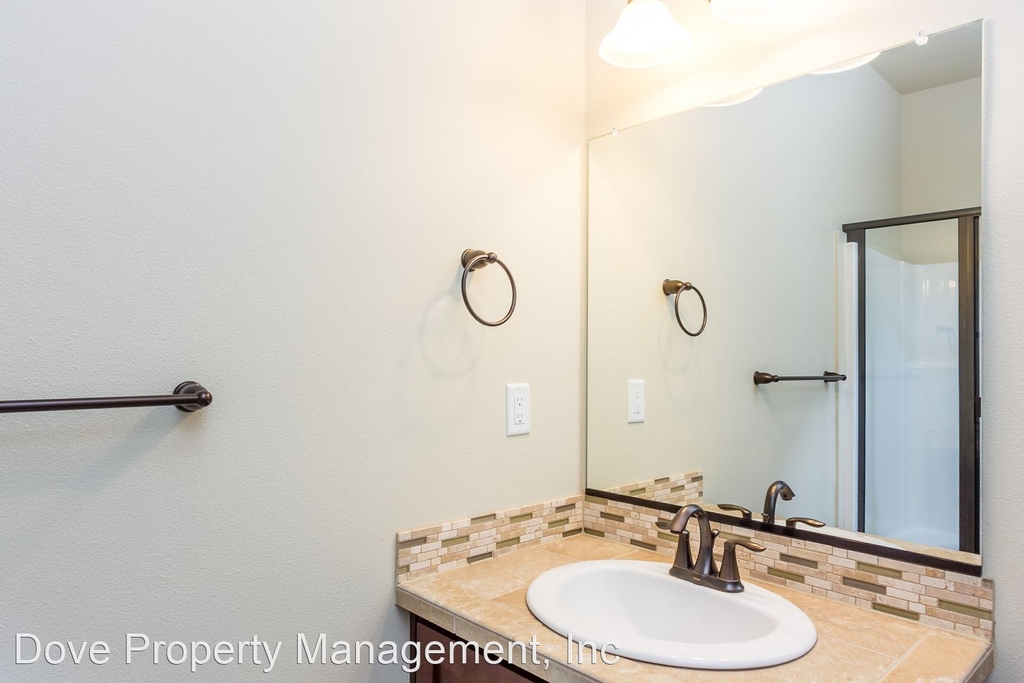 2160 Ne 38th Circle - Photo 5