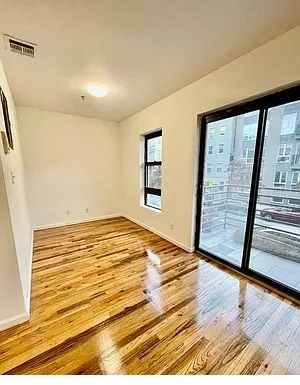 112 Leonard Street - Photo 7