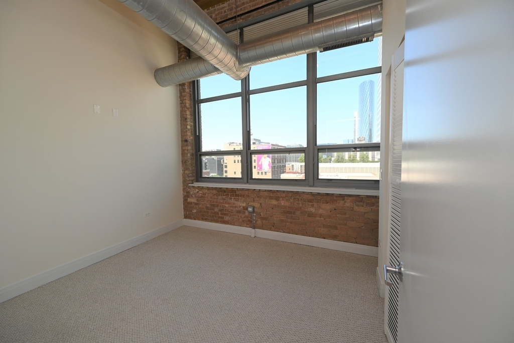 770 W Gladys Avenue - Photo 17