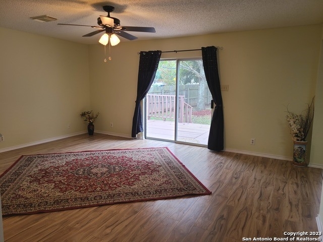 10403 Pelican Oak Dr - Photo 2