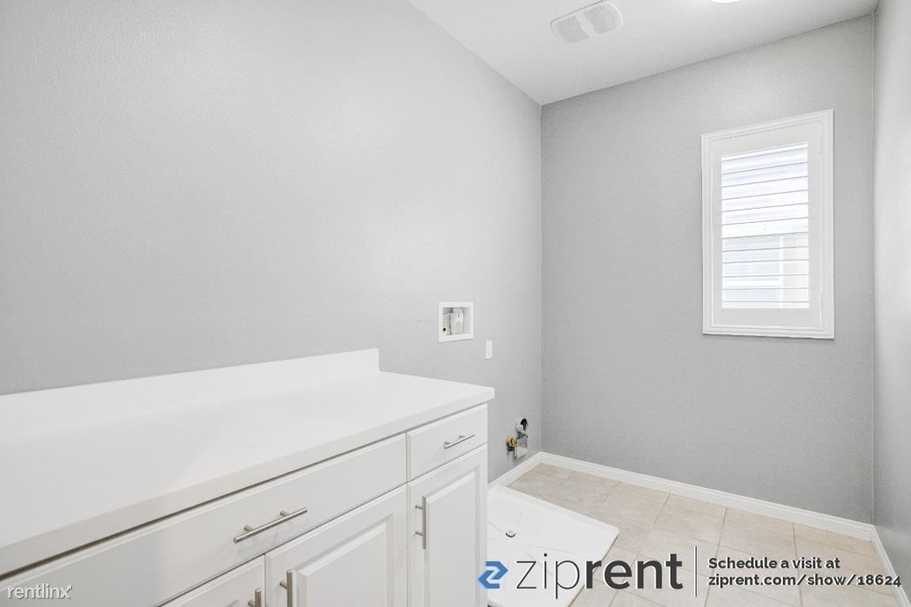 16085 Almond Avenue - Photo 18